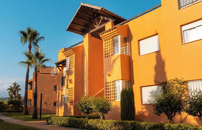 Seaview 2 Bed Apartment Sleeps 4 - Terrace - Pool - Foto 15