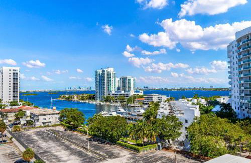 Waterfront Studio Condo in the Heart of Miami - Skyline & Bay Views - Foto 51