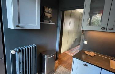 Appartement de 1634 avec balcon au sud sur jardin en plein cœur historique - Foto 16