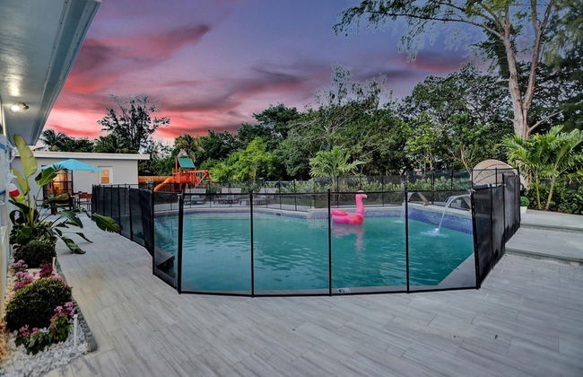 7 Br Home with Pool Gameroom & Soccer - Foto 11