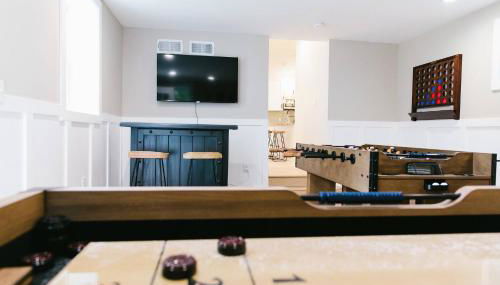 Newly Renovated! Beautiful home with game room. - Foto 1, Other