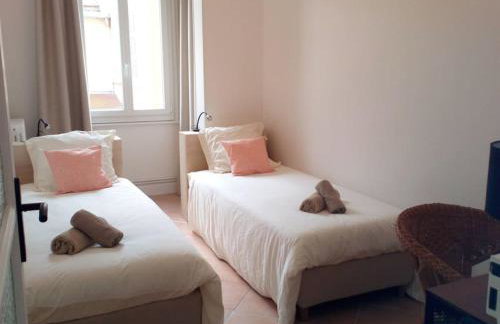 Le Petit Appart au coeur de Vichy - Foto 14