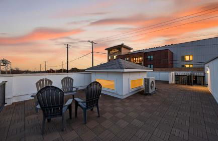 Rooftop Living in Central Austin Near UT Dining Music Concordia Retreat by AvantStay - Foto 44