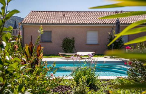 l'écrin du clocher maison piscine jardin wifi - Photo 3