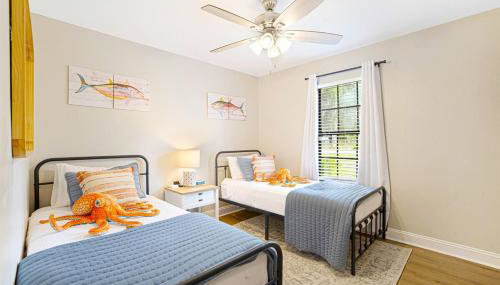 Gritz & Giggles, Where Southern Charm Meets Belly Laughs - Foto 4