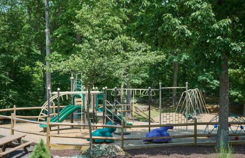 Luxury Family Escape Hottub/sauna/billiard/pool 4 Bedroom Home by RedAwning - Foto 69