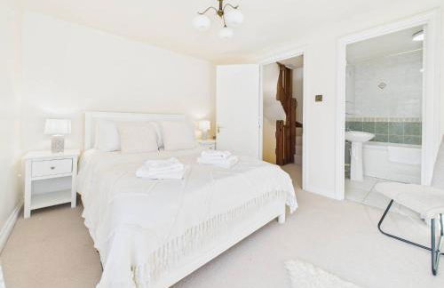 Romantic Cottage in the Cotswolds with Private Parking and WiFi - Foto 8