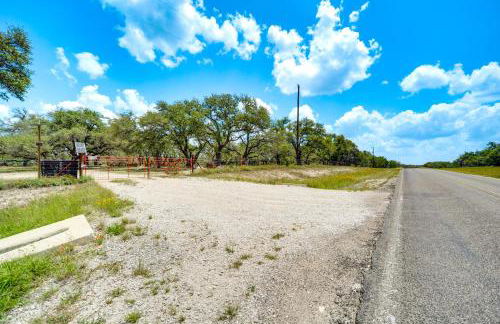 Pet-Friendly Johnson City Studio with Inspiring View - Foto 32