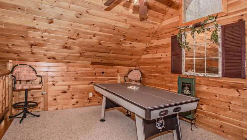 Alpine Joy-Hot Tub, Pond Access ,Cozy Cabin Retreat in the Smokies - Foto 5