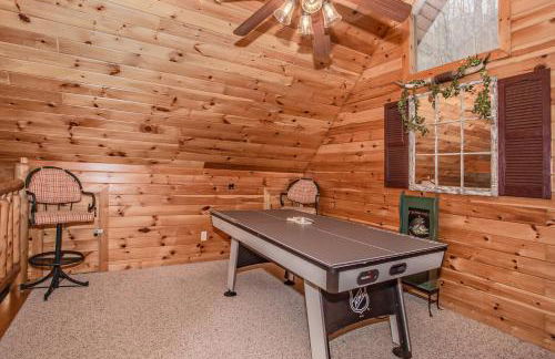 Alpine Joy-Hot Tub, Pond Access ,Cozy Cabin Retreat in the Smokies - Foto 5
