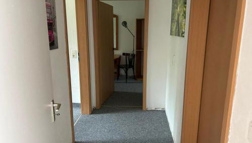 Ferienwohnung für Monteure 3 Zi, Wohnzimmer 1x, Küche, Bad, 1Gäste WC - Foto 5