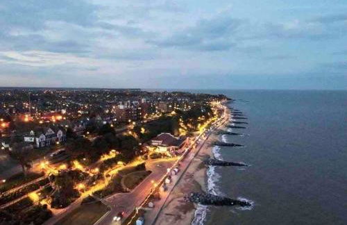 Modern 2 Bedroom Apartment with Sea view - Foto 7