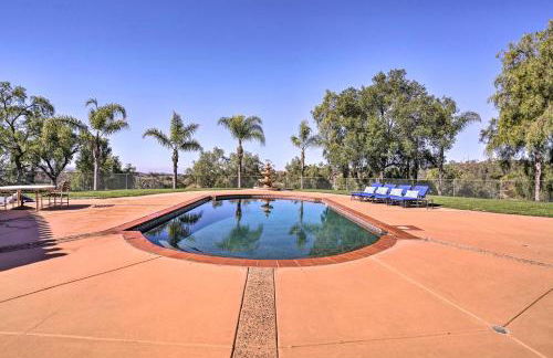 Equestrian Estate with Horse Stables and Pool! - Foto 5