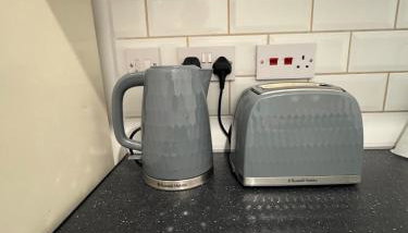 #29 Sweet 1 Bed sleeps 4 with free parking BHX NEC - Foto 4, toaster