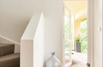 Modern contemporary home in beautiful setting - Foto 52