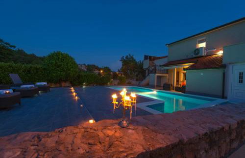 Villa in Ugljane With Private Pool - Foto 72