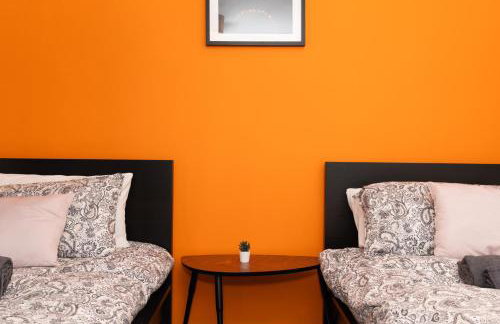 4Bed-House-2Bath-Free Parking-by Holiday Homes - Foto 22