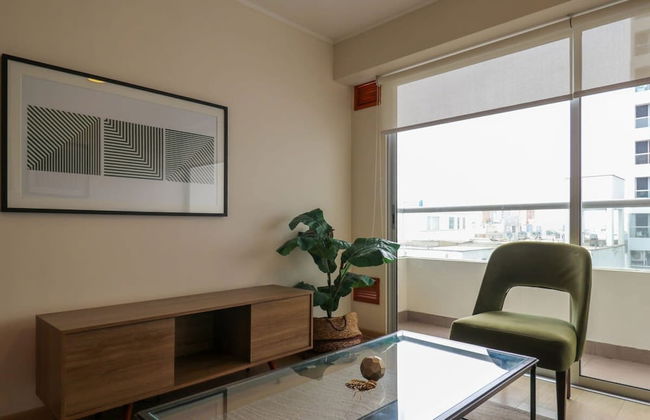 w Great 1BR With Balcony in Luxurious Building - Foto 25