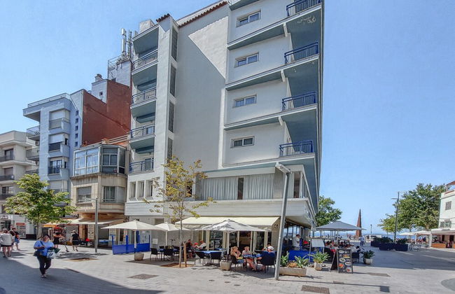 Apartment in Roses Near Beach - Photo 21