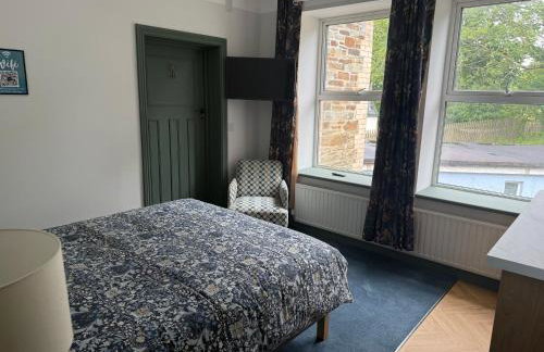Highermead House - Photo 9