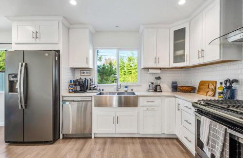 Charming Encino Retreat with Pool - Foto 14