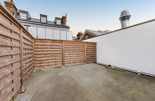 New Modern 2-Bed Apartment in Central Southend, Sleeps 5, Contractor Friendly - Foto 8