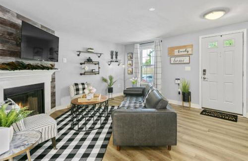 Luxury Sterling townhome - Private, Self checkin - Foto 8