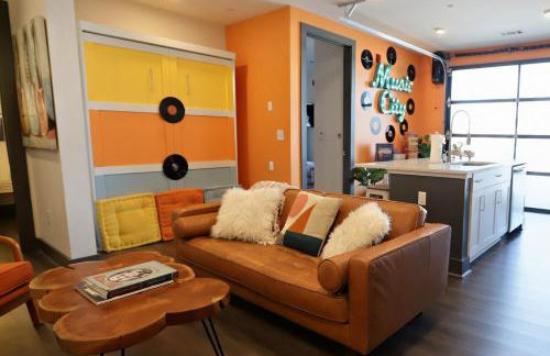 Nashville Oasis at The Muse Modern 2BR with Balcony Rooftop Views - Foto 36