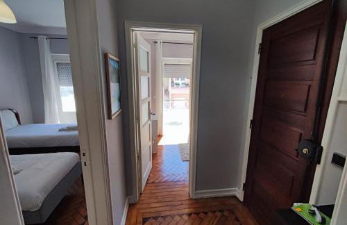 Lisbon traditional T2 with balcony in Damaia, Lisbon - Foto 10