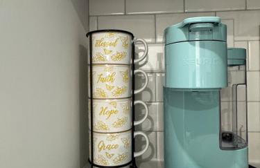 Cozy Retreat Near EWR with NYC access - Photo 8