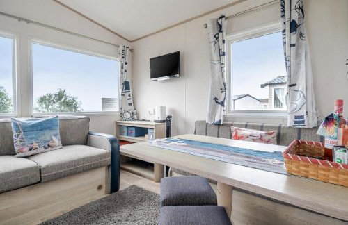 Cabin - Sleeps 4 - Pets Ok - Balcony - Parking - Foto 8