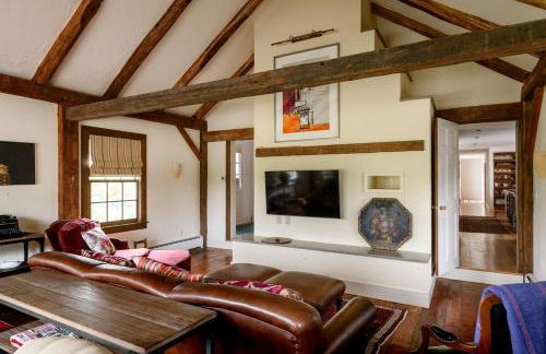 Elegant 7BR Estate with Pool & Hot Tub in Berkshires - Foto 68