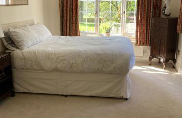 Exclusive 2 Bedroom Apartment with Summer House and Hot Tub - Foto 14