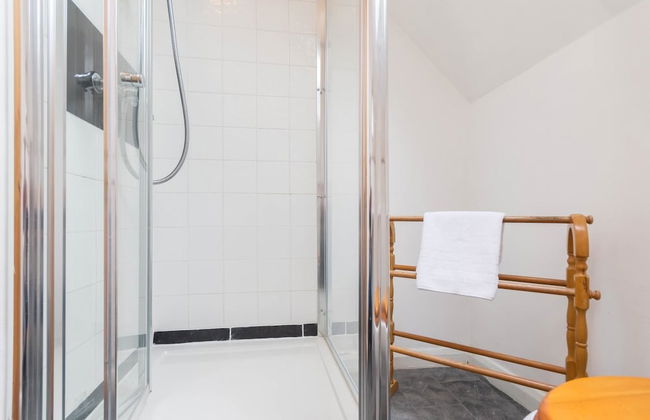 HOLIDAY HOME OF THE MONTH Finchley Sleeps 4 - Foto 13