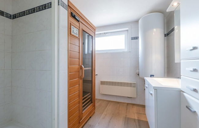 Vacation Home in Damme With Sunny Garden and Views - Photo 30