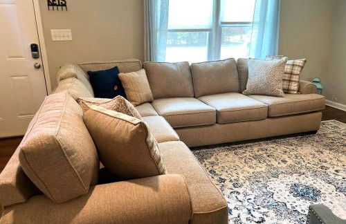 Ranch Style Home & Plenty Of BKYD Space Near KSU - Foto 4