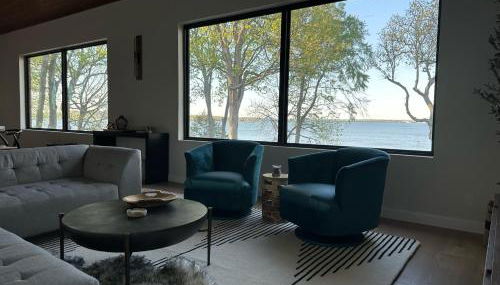 Newly Renovated 4B, 2.5 bath Lakefront home with South Grand Lake Views and dock - Foto 2