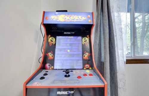 Fun Home in Pocono with Gameroom-Firpit-BBQ Grill-TV and AC in all rooms - Foto 12