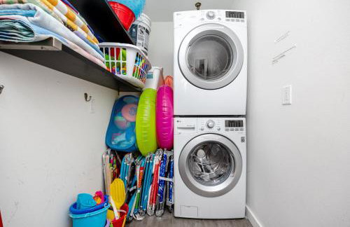 Redington Beach Retreat - Immaculate Beach Condo with Water Views, Pool, Hot Tub - Foto 43