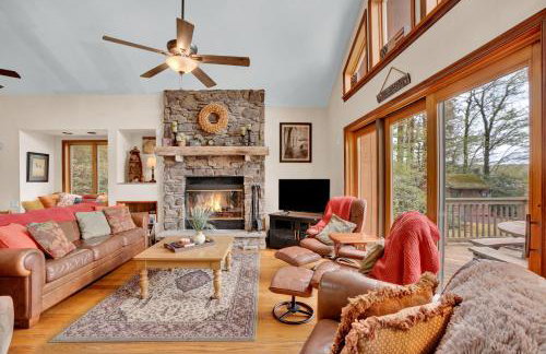 Lakefront Family Home, Kayaks, Hot Tub, Fireplace - Foto 10