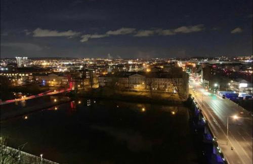 Designer Penthouse with Riverviews - G1 Glasgow City Centre, 3 Bedrooms, 2 Bathrooms, 1 Living room / Kitchen. Full Floor, Wrap Around Terrace, Panoramic Views, Off Central Station / Buchanan Street - Foto 16