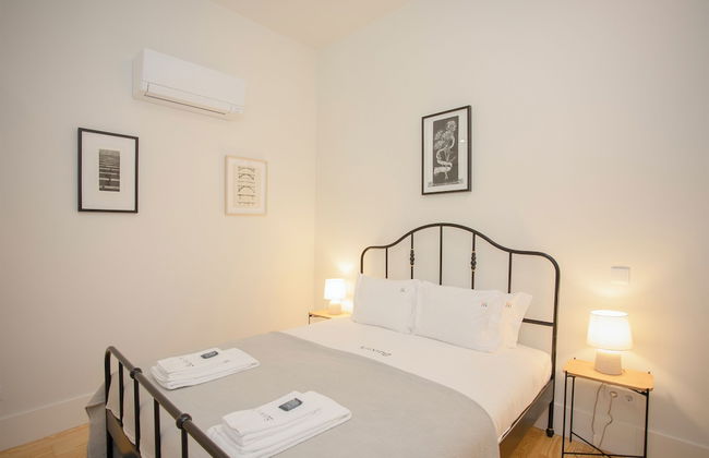 Liiiving in Porto - Haven Pool Apartment - Photo 1