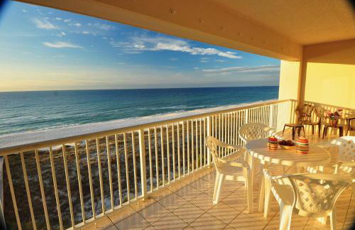 Beachfront Bliss Absolute Gulf Front 2 Bedroom Condo - book now for Spring 2026 - Foto 1
