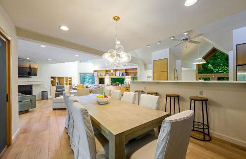 Modern Home Walk to Downtown, Hot Tub & GameRoom - Foto 14