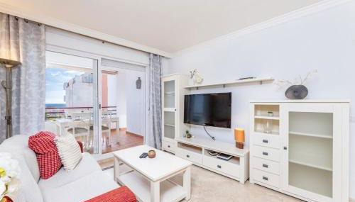 Coastal Escape & Sea Views by Domvia - Photo 3