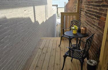 The Luxe Building- 2 Bedroom Apartment in Metropolis - Photo 25