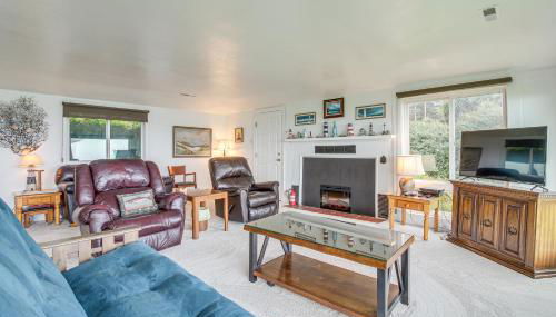 Cliffside Lighthouse Beach Home with Ocean View - Foto 5