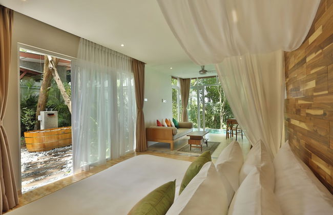 Ambong Pool Villas - Photo 14