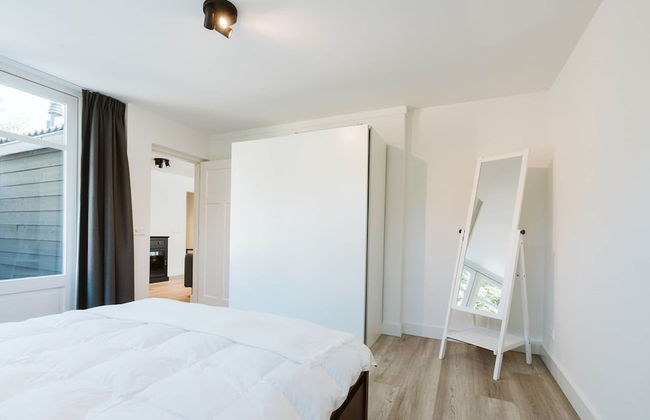 Modern Holiday Home With Spacious Garden and Terrace Suitable for 5 People - Foto 3