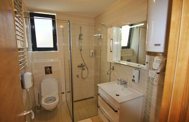 Konaciste Egoiste - Centar - Photo 26